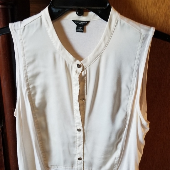 Top - Picture 2 of 3